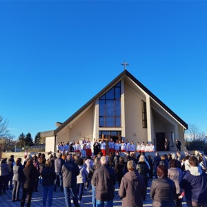 ​U Župi Krista Kralja u Domaslovcu na Cvjetnicu održan križni put po naseljima župe